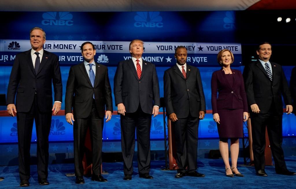 Body Posture, Stance and Proximity to the Listener Body Posture Based on class discussion and what you know of power/powerless poses, which 2016 Presidential Candidate below demonstrates the least