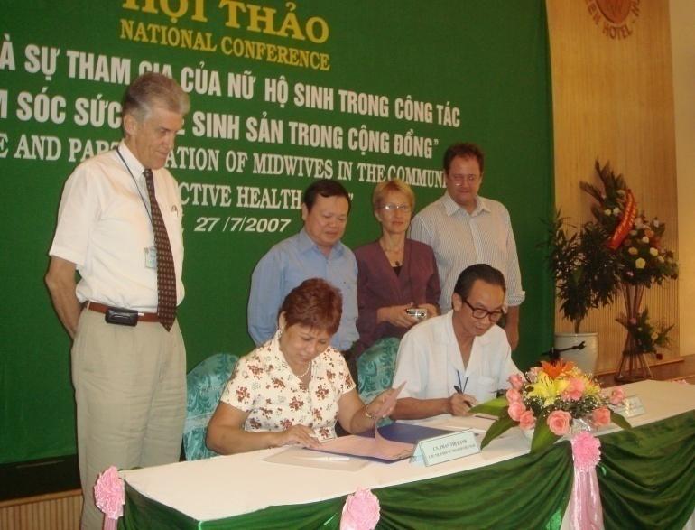 COOPERATION NATIONAL COOPERATION: The Vietnamese Association of Midwives has a very close