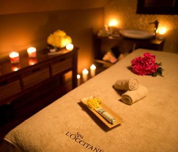 Lavender Anti-stress hot stone massage Fine Lavender from Haute-Provence and traditional massage techniques comfort the