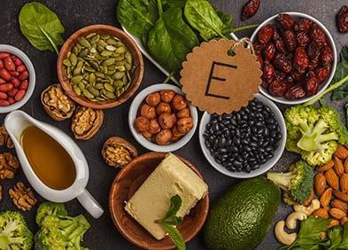 Vitamin E (Tocopherol) Vitamin E is a very effective antioxidant. A diet rich in antioxidant vitamins helps to reduce the risk of heart disease and cancer.