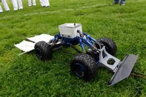 Military Institute engineers develop Tick-killing robot May 26, 2015 North