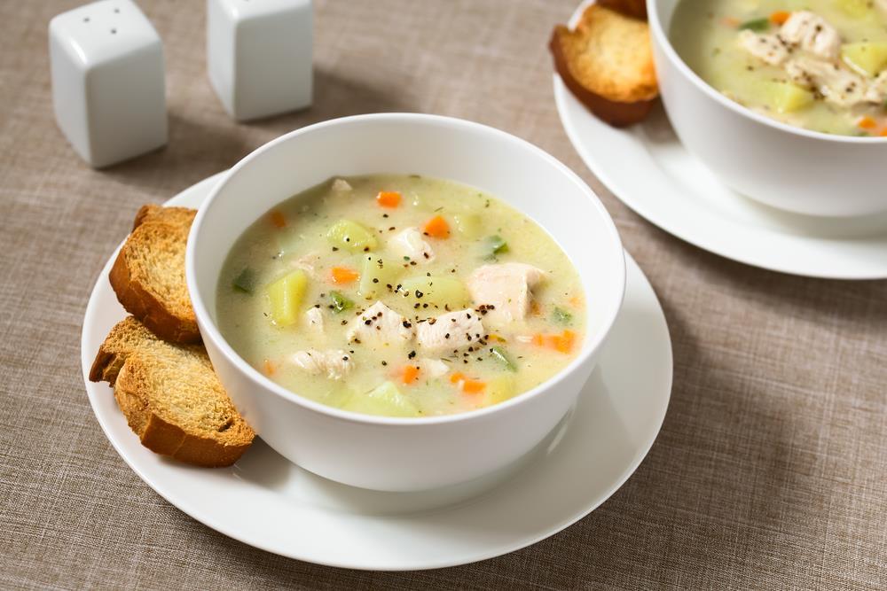 RECIPE CHICKEN SOUP Chicken soup is an great tonic to eat during a cold or flu. It contains thyme, garlic and cayenne, all antimicrobial herbs and the spices.