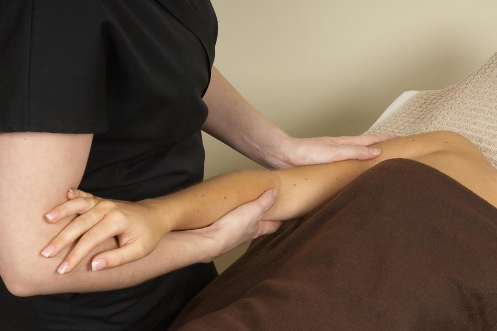 12. Removal of excess gel on arm (Image arm massage) Remove excess gel and complete the