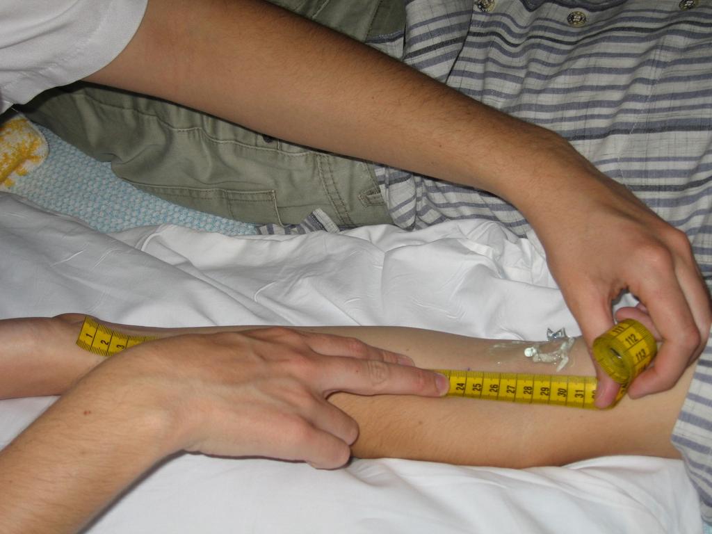 Figure 1: Measurement of the investigation location on the arm.