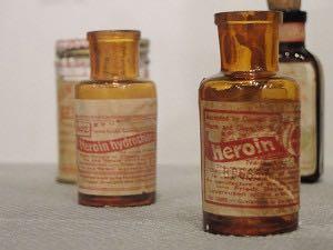 Diamorphine Simple chemical transformation to diacetylmorphine More potent and faster acting (crosses the blood-brain barrier quickly) Invented by Bayer in 1898
