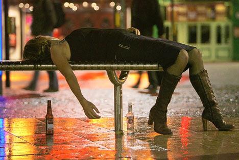 Risky single occasion drinking linked to increased risk of experiencing aggression,