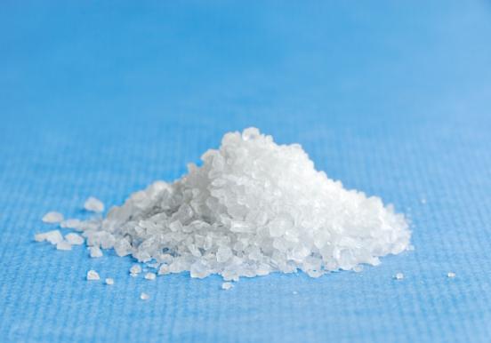 How to Reduce Salt in our Diet What is salt? Salt is a chemical made up of sodium and chloride. Food labels should state how much salt is in the food, but sometimes only mention the sodium.