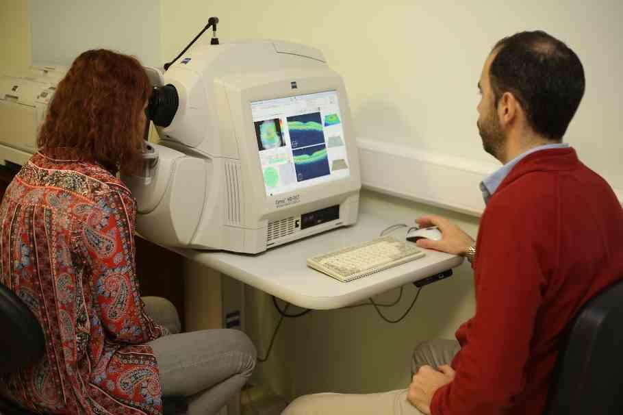 Fluorescein angiography and OCT If your doctor diagnoses diabetic retinopathy and feels that laser surgery might be helpful, a special test called fluorescein angiography may be