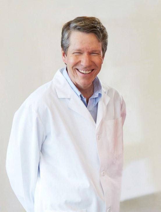 David Bruyette, DVM, DACVIM Medical Director VCA West Los Angeles Animal Hospital Dr. Bruyette received his Doctor of Veterinary Medicine degree from the University of Missouri in 1984.