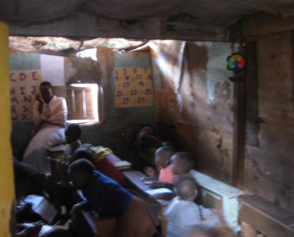 AEMRN ProVector TM Community Projects in Africa Current Conakry, Guinea: school, 50 homes Kibera, Kenya: orphanage, school, 200 homes Kibera, Kenya: Ushirika Maternity Clinic Kisumu, Kenya: Hospital,