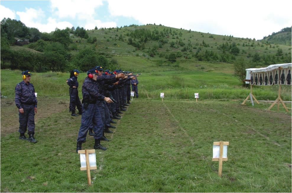 Characteristics of Shooting Efficiency During a Basic Shooting Training Program Involving Police... 149 dents (25 female subjects and 46 male subjects) who had no previous experience in weapon handling.