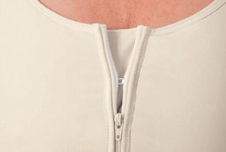1 2 3 The natural stretch cups have an inner pocket to accommodate the lateral pad or the Chest-Wall Pocket Pad.