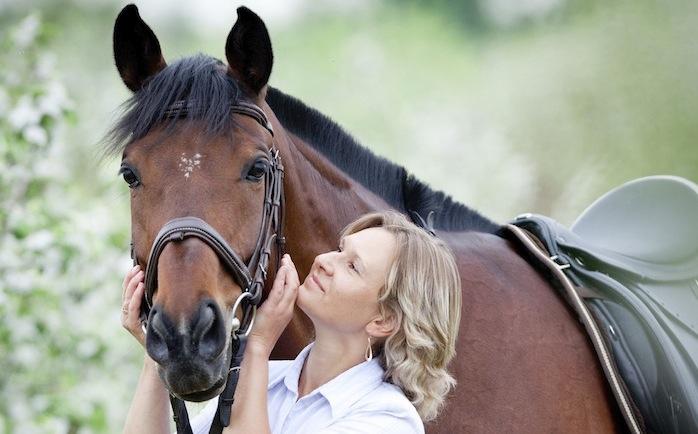 Supporting the Horse Immune System by Dr Kellon 1 How to best support equine immune system function is a very common concern. There are two mistakes/misconceptions many people have.