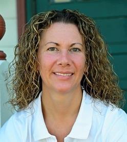 Becky Coots-Kimbley (PTA, LMT, CPT, CF-L1) Jenn Goossen (PTA) Becky Coots-Kimbley Becky has extensive knowledge in fitness and various holistic treatments, which make her an invaluable member of the
