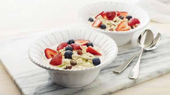 Prep: 5 mins Cook: 0 mins Serves: 4 Each portion: 2 serves of fruit BERRY BIRCHER MUESLI Ingredients 2 cups rolled oats, uncooked 1/2 cup sultanas 1 cup unsweetened apple juice 1 cup water 2 apples,
