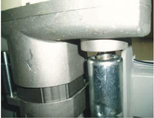 Ensure that there is adequate clearance between the incline nut and the motor cast.