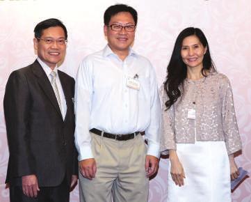 Dr Sam HO (first left), Dr Anthony TANG (fourth left)