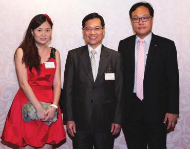 (From left to right) Dr Frank YEUNG, Dr Henry KWAN, and