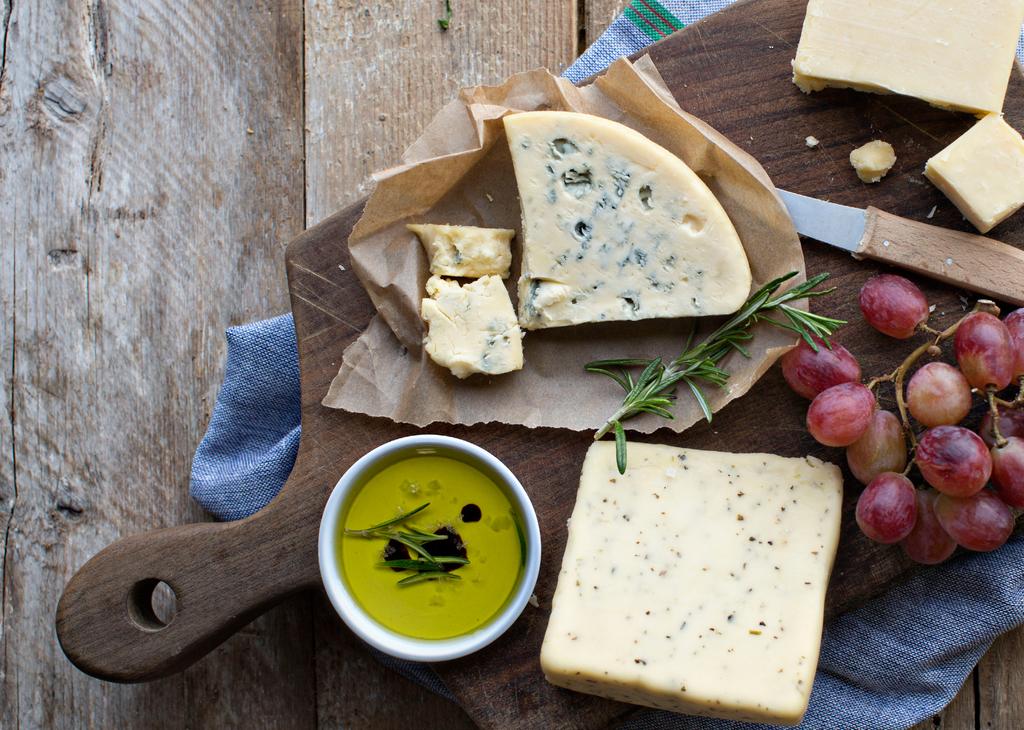 Dairy Myths and Misconceptions Food choice is increasingly being influenced by popular trends, food blogs and media articles.