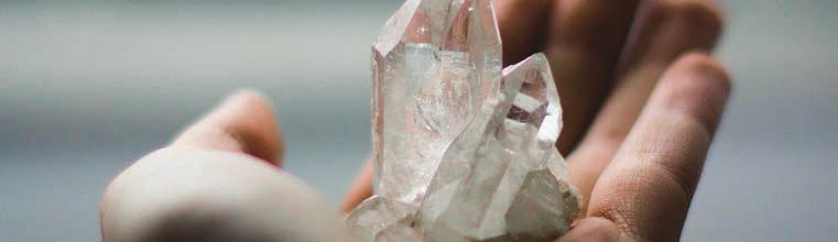 HOLISTIC CLINIC Crystal Healing - 30 or 60 mins 25 / 50 A fantastic addition to any treatment.