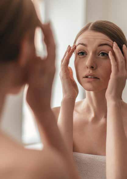 How to limit the risk of developing acne? Clean your skin gently. Use a mild cleanser in the morning, evening, and after heavy work. Do not scrub.
