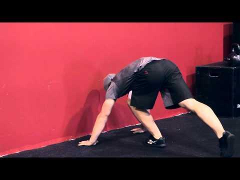 Handstand pushups Strict Kipping: bring the knees to