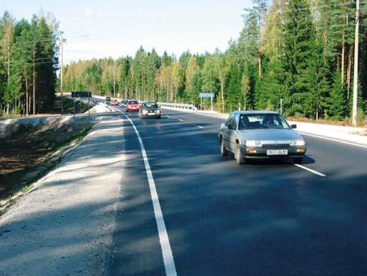 DETSEMBER 2003 NR. 4 (36) Vaateid Tallinna Tartu Võru Luhamaa maantee taastus- ja arendusremondiobjektidelt.