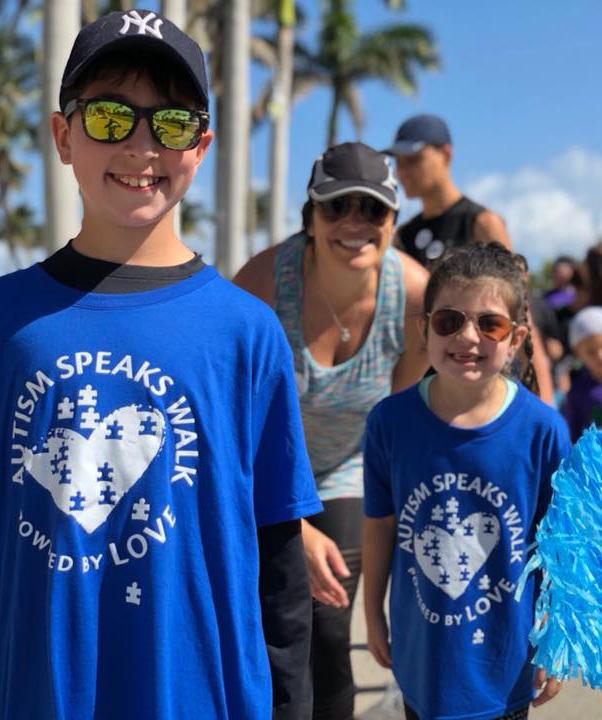 HERE'S WHAT TO EXPECT WHAT IS AUTISM SPEAKS WALK? Autism Speaks Walk is powered by the love of parents, grandparents, siblings, friends, relatives and support providers for people with autism.