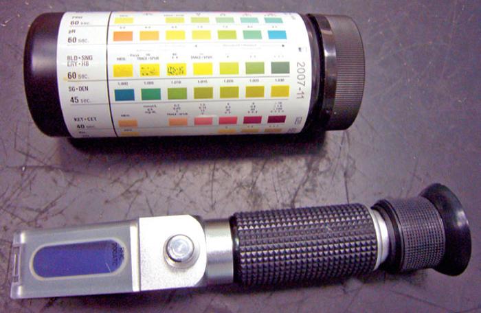 Extremes of urine ph can be seen in
