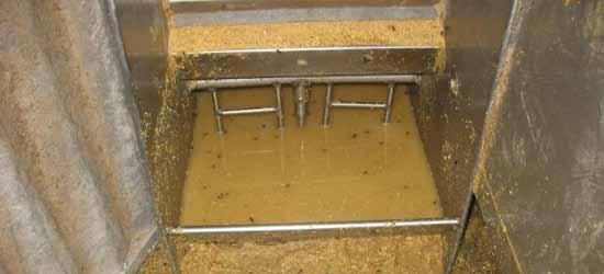 Conventional dry feeder with pelleted