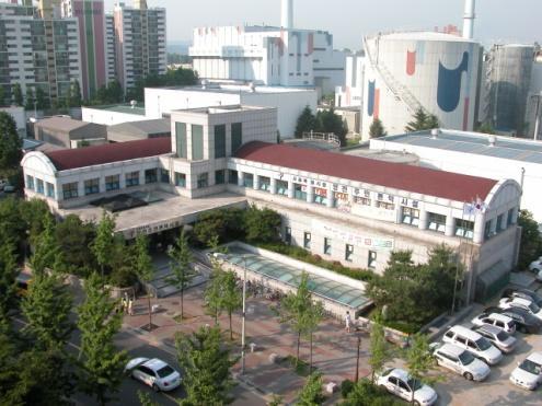 Yangcheon YMCA Yangchon-gu, Seoul It was founded in 1999, which belongs to Seoul YMCA and is a physical education center as well as a teach for all Yangcheon community from 4 to 80 years in age.
