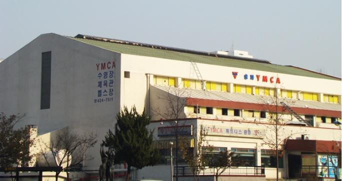 Songpa YMCA AIMS OF THE PROJECT PROJECT S ACTIVITIES VOLUNTEER S REQUIREMENTS VOLUNTEER S TASKS Songpa-gu, Seoul Songpa YMCA was founded in 1979 and it belongs to Seoul YMCA.