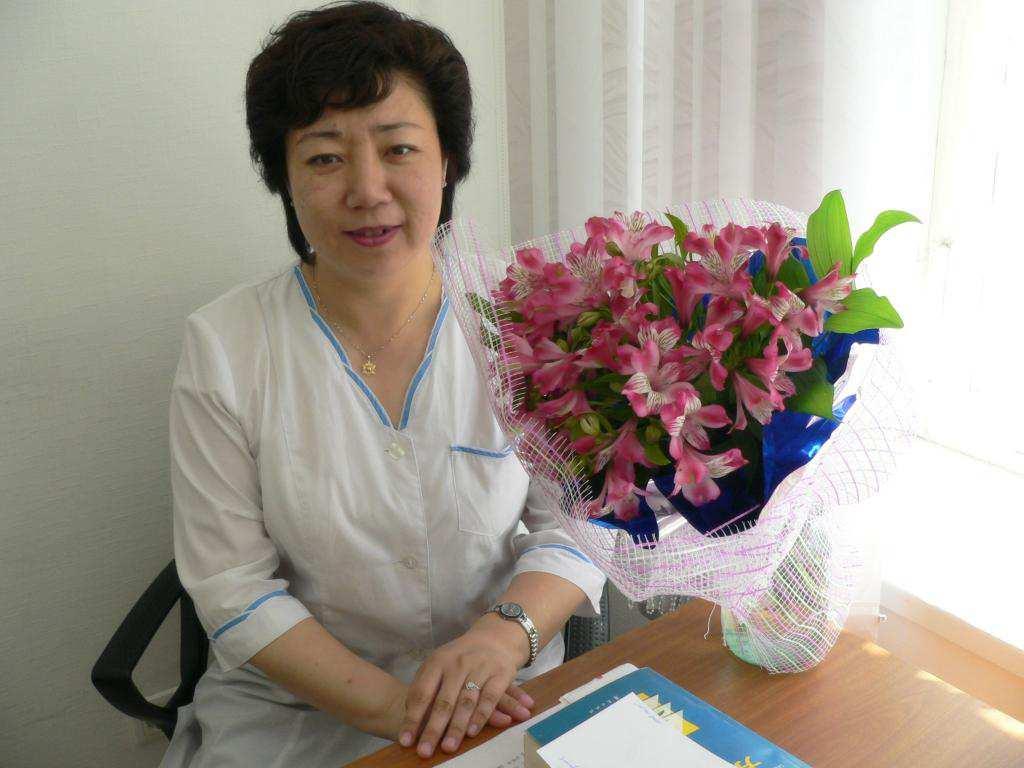 teaching, clinical and scientific research work for 30 years, Chinese medicine foreign education, communication and management work for 23 years, long-term as Chinese students in English teaching