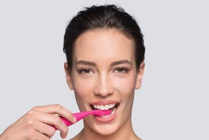 Rinse your mouth and your ISSA 2 with water. Repeat twice per day for a fresher, brighter smile!