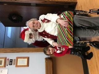 On Christmas Day, Santa and his helpers came to visit our residents with a special gift for each one! Thank you, St. Joe s Catholic Church! Resident Dorothy A.