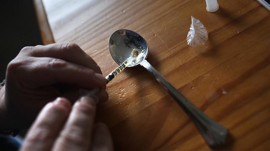 Issue Overview: Heroin Addiction By Lauren Etter, Bloomberg, adapted by Newsela staff on 12.16.