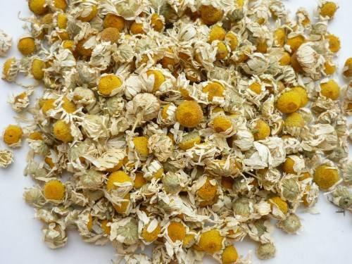 y-terpinene, caryophyllene, and propyl angelate and butyl angelate -Chamomile is included as a drug in the pharmacopoeia of 26 countries. As a tea, be used for lumbago, rheumatic problems and rashes.