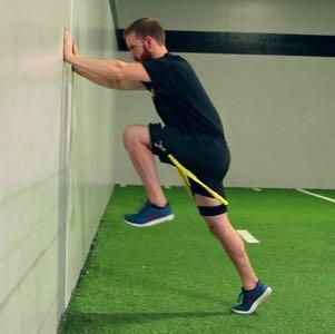 W DRILL Improves reactive muscle strength to enhance acceleration and is a great way to teach how to make cuts on the outside foot. 1. Place 5 cones, 5 yards apart in a zig zag pattern forming a W. 2.