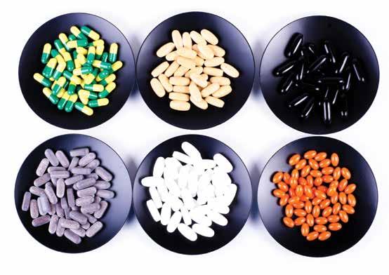 A CLOSER LOOK AT COMMON DIETARY SUPPLEMENTS Vitamins and Minerals Vitamin E: Men need 15 mg of vitamin E (or about 22 IU) per day.