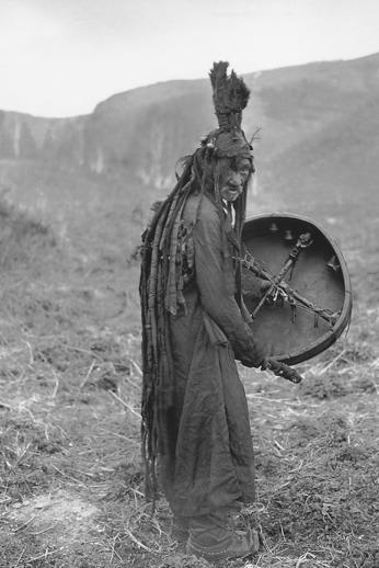 SHAMANISM & SPIRIT POSSESSION Shamans, spirit mediums and other magico-religious practitioners have a long history of exploring different states of