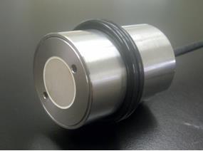 Air-backing ultrasonic transducer The transducer has low heat generation owing to low elastic and dielectric losses.
