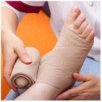 Sub: Bandaging for immediate treatment of an injury Using bandages for immediate treatment of injuries can prevent further damage to the injury sustained.