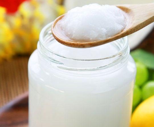 Coconut oil - Studies have shown that coconut oil has a positive effect on blood sugar levels by regulating the breakdown of carbohydrates into glucose.