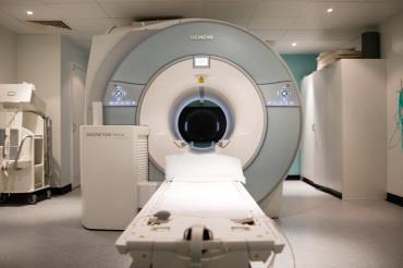 radiotherapy upgrade programme Establishing pilots of lung cancer case finding to diagnose patients more quickly World leading