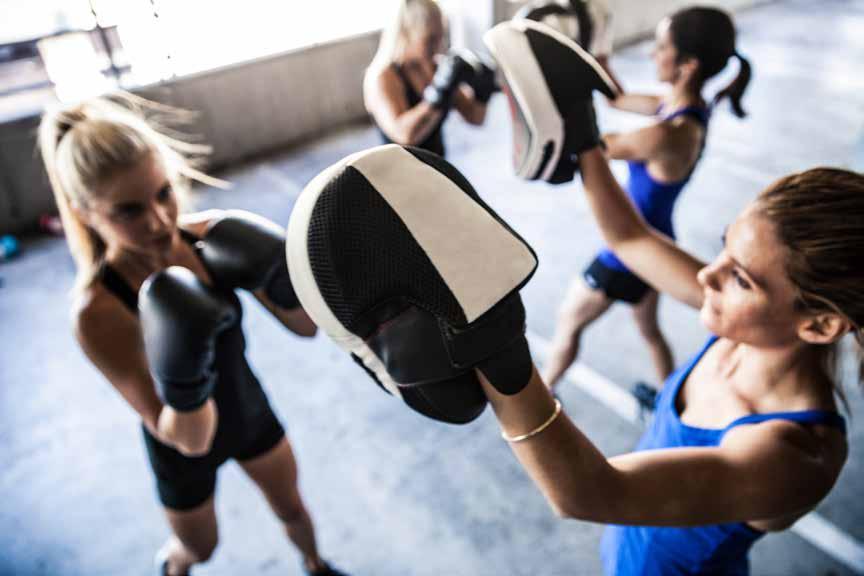 Course Details (SIS30315) Certificate lll in Fitness Certificate lll in Fitness is the industry standard to work as a Fitness Instructor in the fitness industry in every state in Australia.