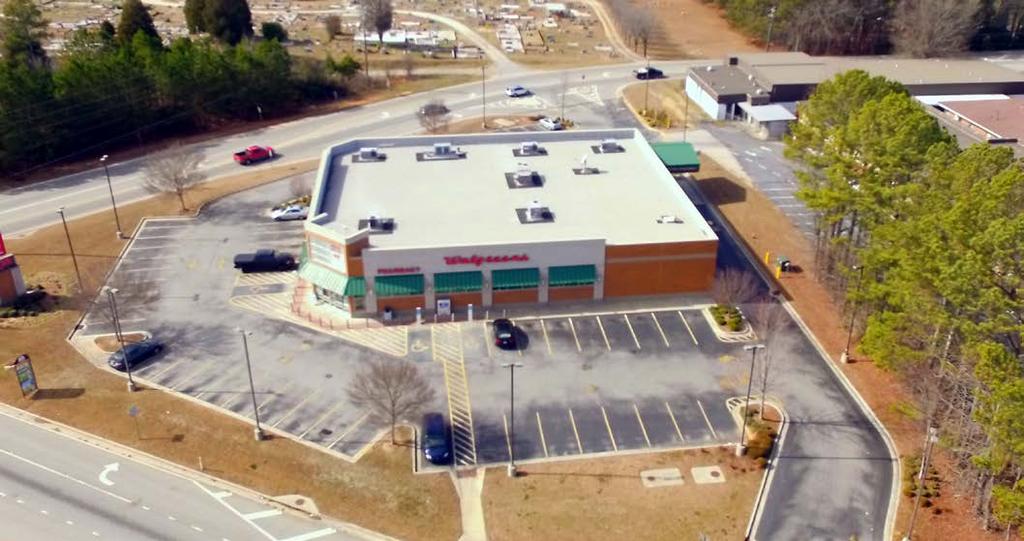 DALLAS ACWORTH HIGHWAY - 12,494 VEHICLES PER DAY Investment Property Recap Lease Overview Tenant: Walgreens (NYSE: WAG) Landlord Income: Corporate