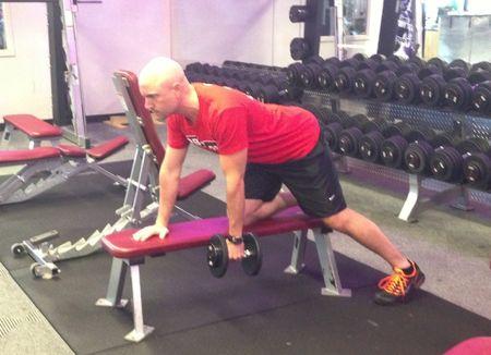 Workout B DB Row Rest the left hand flat bench or platform, lean over and