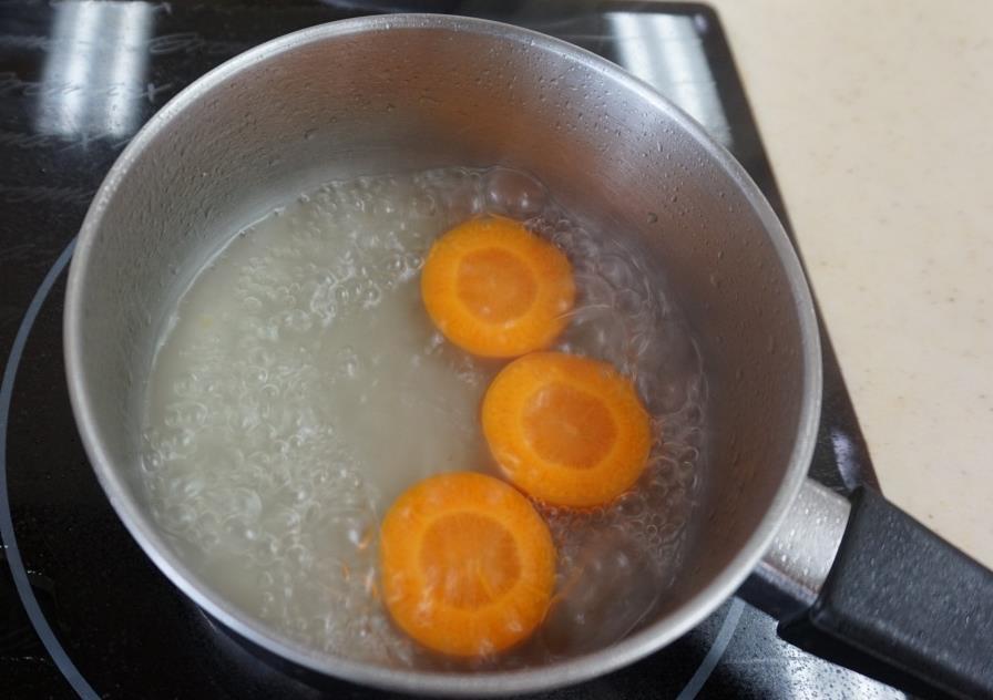 Carrots boiled in water for long Carotenoid leach out to boiling