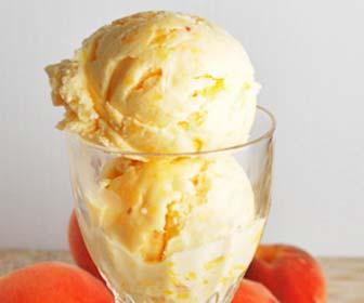 Low Carb Peach Ice Cream 3.8 net carbs per serving for 8 servings. Cut peeled peaches into small chunks. Crush lightly. Set aside. In a double boiler (off heat), combine egg yolks and sweeteners.