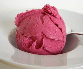 Low Carb Raspberry Ice Cream 4.1 net carbs per serving for 8 servings. In a 3 quart saucepan combine raspberries, Splenda and lemon juice.